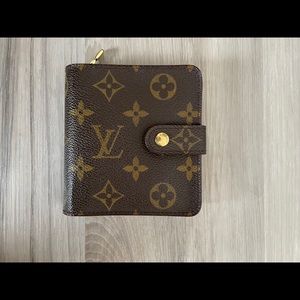 Louis Vuitton Compact Zippy Bifold Wallet